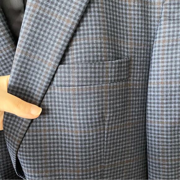 Jos. A Bank Tailored Fit Check Sportcoat Men's Blue Wool Blazer size 46L - Picture 2 of 9